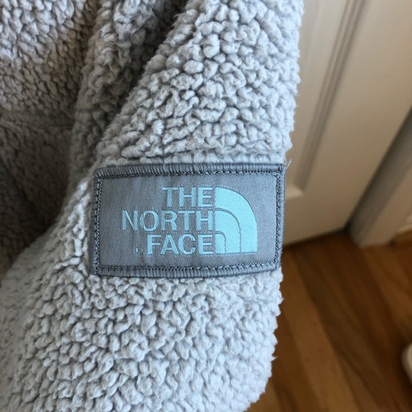The North Face kids fleece zip front jacket - Picture 3 of 4
